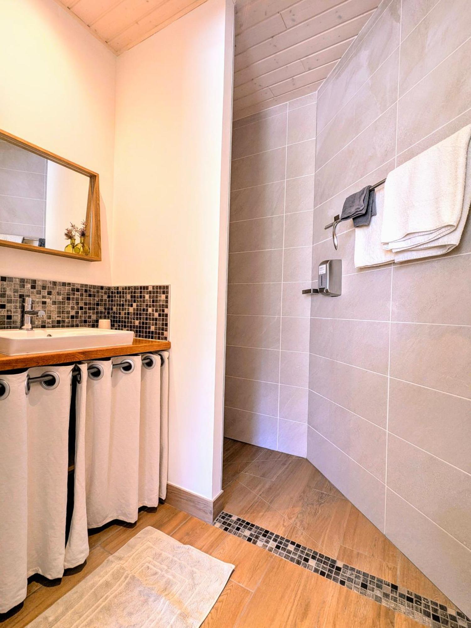 Villa Font Vive - Chambres D'Hotes Eco-Labellisees Avec Cuisine - Confort, Calme Et Vue Exceptionnels ! Grospierres Exterior foto